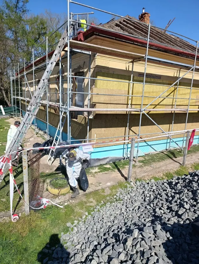 Likvidovanie azbestu ASTANA — pracovisko so zberom a manipuláciou materiálu